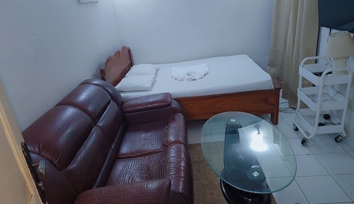Studio Signature, 1 grand lit