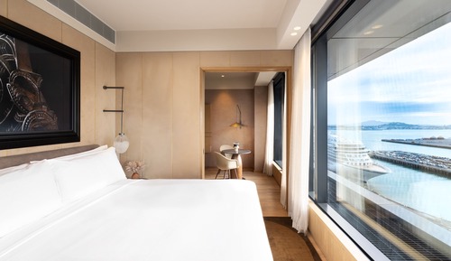 Suite, 1 chambre, accès au salon club