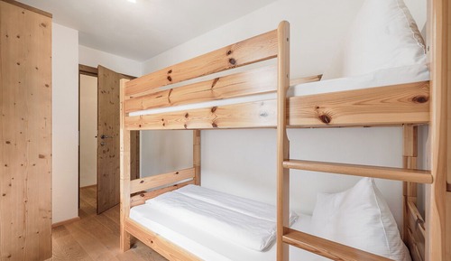 Appartement Familial, balcon, vue montagne