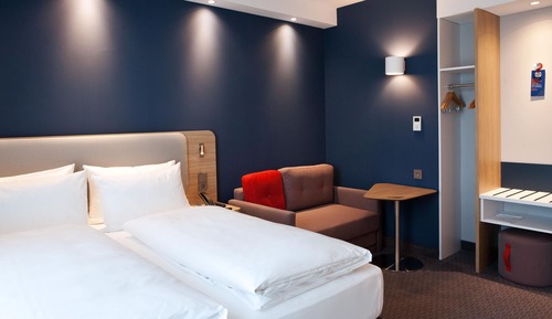 Chambre Standard, 1 grand lit et 1 canapé-lit