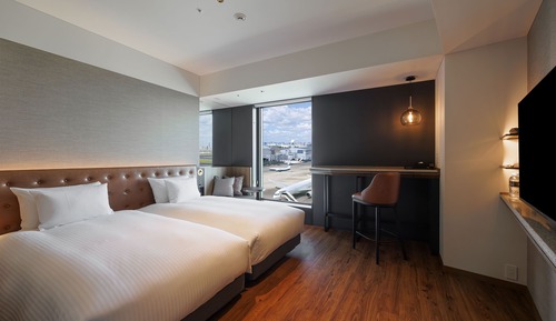 Chambre Supérieure avec lits jumeaux, plusieurs lits, non-fumeurs (Airport View, For 2 people)