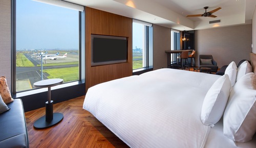 Suite Junior, plusieurs lits, non-fumeurs (Airport View, For 2 people)