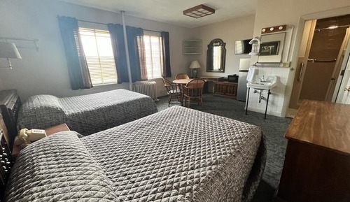 Chambre Familiale, 2 lits doubles, non-fumeurs