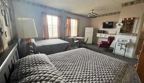 Chambre Familiale, 2 grands lits, non-fumeurs