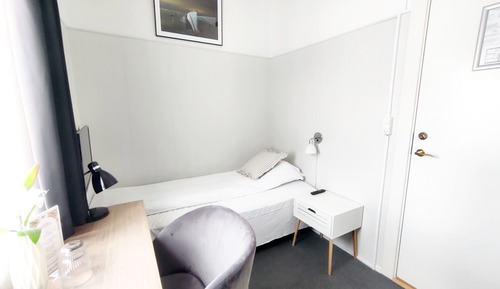Chambre Simple, salle de bains commune