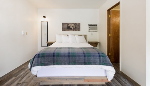 Chambre, 1 grand lit, vue montagne, côté montagne