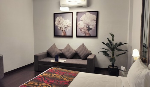 Chambre Premium, 1 très grand lit et 1 canapé-lit, non-fumeurs