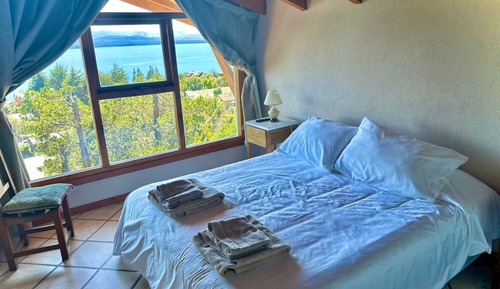Appartement Duplex, 2 chambres, vue lac, en bord de lac