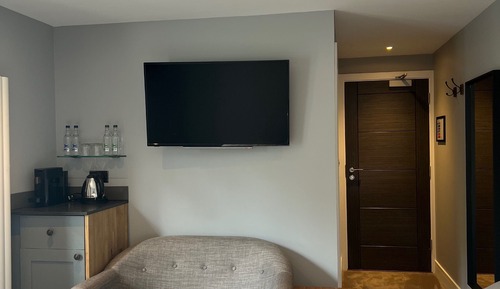 Chambre Supérieure, 1 très grand lit, vue fleuve