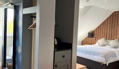 Chambre Deluxe, 1 très grand lit, vue fleuve
