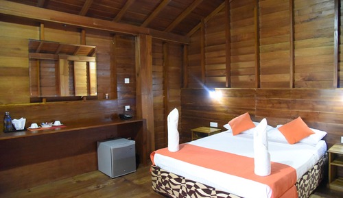 Tree House Deluxe