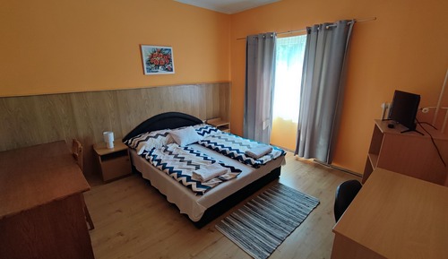 Chambre, 1 lit double, salle de bains privée