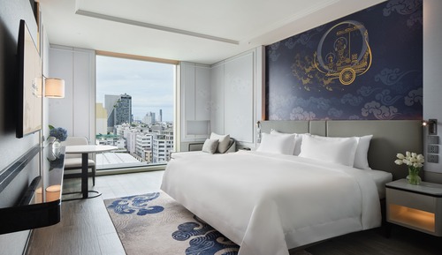 Deluxe King Room