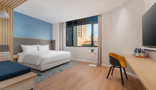 Chambre Standard, 1 très grand lit (Extra Floor Space)