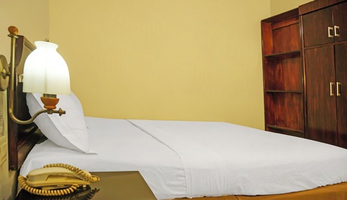 Studio Deluxe