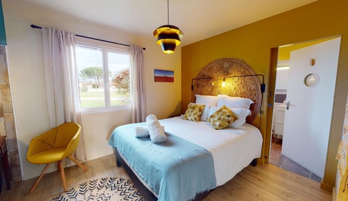 Chambre Double, vue jardin (ARENA)