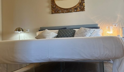 Chambre Deluxe, 1 lit double, vue ville, en mezzanine