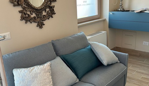 Chambre Junior, 1 grand lit 1 place, vue ville, dans la tour