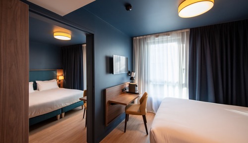 Chambre Double, chambres communicantes