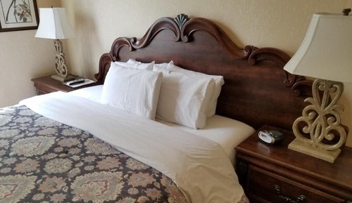 Chambre Deluxe, 1 grand lit, non-fumeurs, salle de bains privée