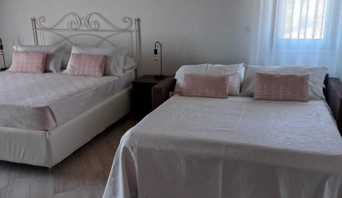 Chambre Quadruple Familiale, 1 lit double et 1 canapé-lit