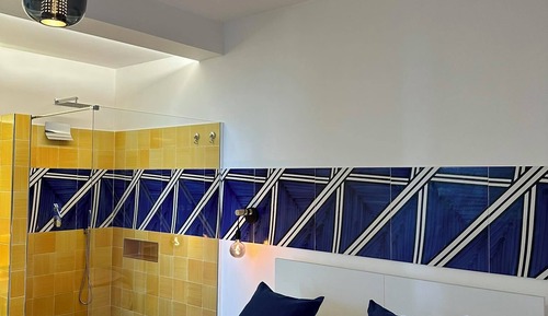 Chambre Double Deluxe, salle de bains privée, vue partielle sur la mer (Gialla)
