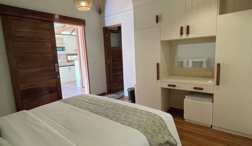Bungalow Supérieur, 1 très grand lit, vue jardin, côté jardin