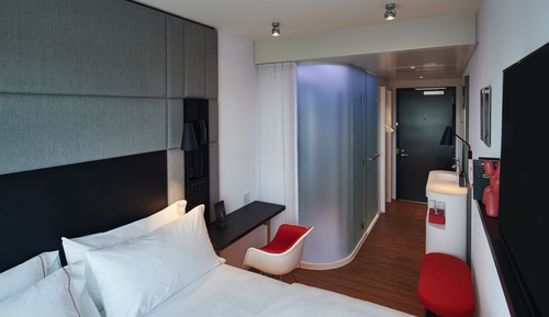 Chambre, 1 très grand lit