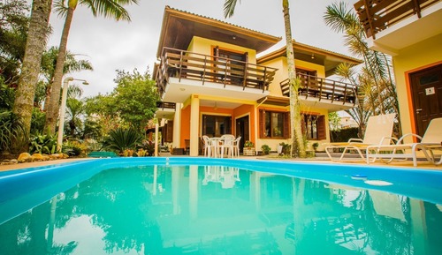 Suite Design, accès piscine, vue jardin
