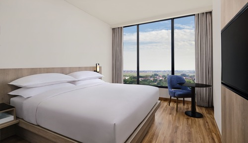 Chambre Deluxe, 1 très grand lit, non-fumeurs, vue ville