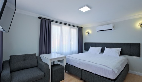 Suite Studio Standard, 1 grand lit et 1 canapé-lit, balcon