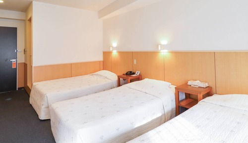 Chambre Triple, fumeurs