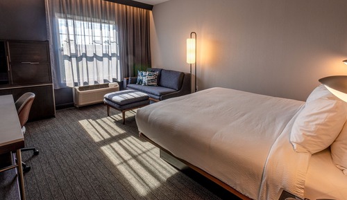 Chambre, 1 très grand lit et 1 canapé-lit, non-fumeurs