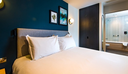 Suite, 1 chambre, cuisine