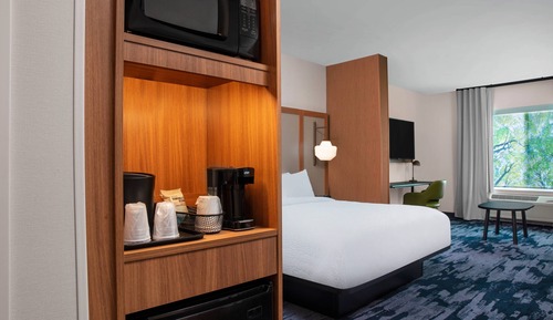 Suite Exécutive, 1 très grand lit (Mobility Accessible, Roll-In Shower)