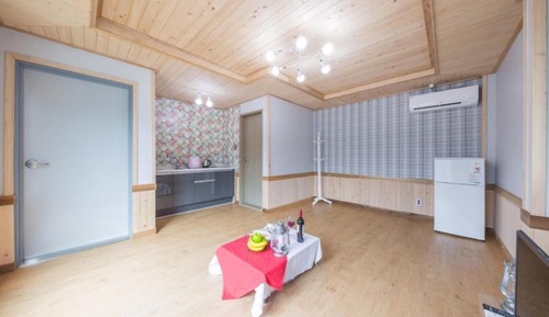 Room (Gaenari (Forsythia))