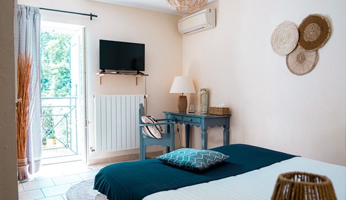 Chambre Standard Double ou avec lits jumeaux, vue piscine