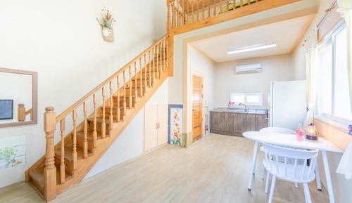 Room (Wild Flower (Duplex))