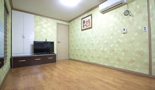 Room (Jasmine)