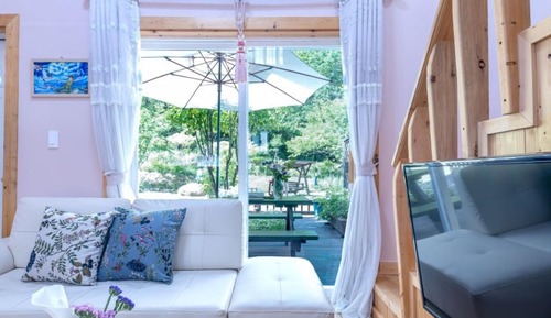 Room (Tinkerbell)