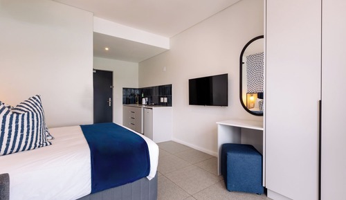 Chambre Deluxe, 1 grand lit et 1 canapé-lit, non-fumeurs, vue ville
