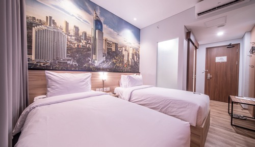 Chambre (Sunny Day)
