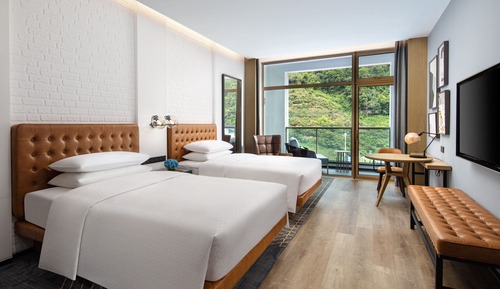 Chambre « Premier », 2 lits doubles, balcon, vue montagne