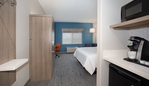 Chambre Standard, 1 très grand lit, accessible aux personnes à mobilité réduite (Communications)
