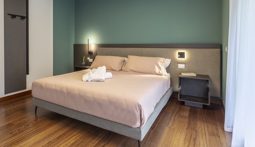 Chambre Double, salle de bains commune (Balcony)