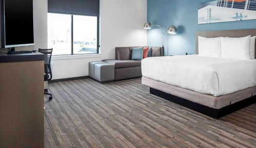 Suite Studio, 1 très grand lit et 1 canapé-lit, accessible aux personnes à mobilité réduite