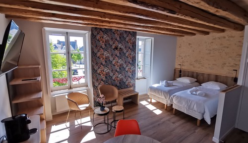 Studio Supérieur, salle de bains attenante, vue ville (Studio Supérieur 2 pers)