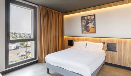 Chambre Triple, accessible aux personnes à mobilité réduite, non-fumeurs