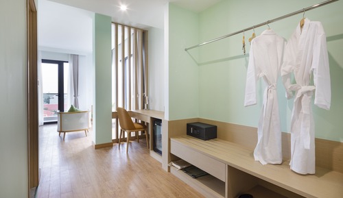 Chambre Familiale, 1 chambre, vue partielle sur la mer