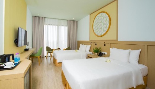 Chambre Supérieure, 2 lits une place, vue partielle sur la mer
